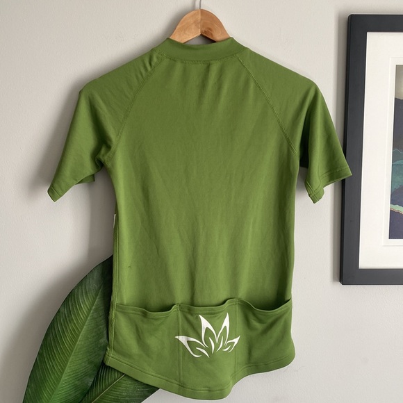 LOEKA Women’s Cycling Top - Picture 6 of 6